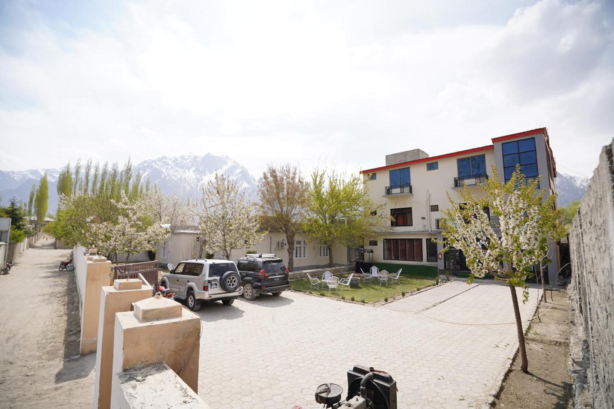 Green Orchard Skardu Exterior foto